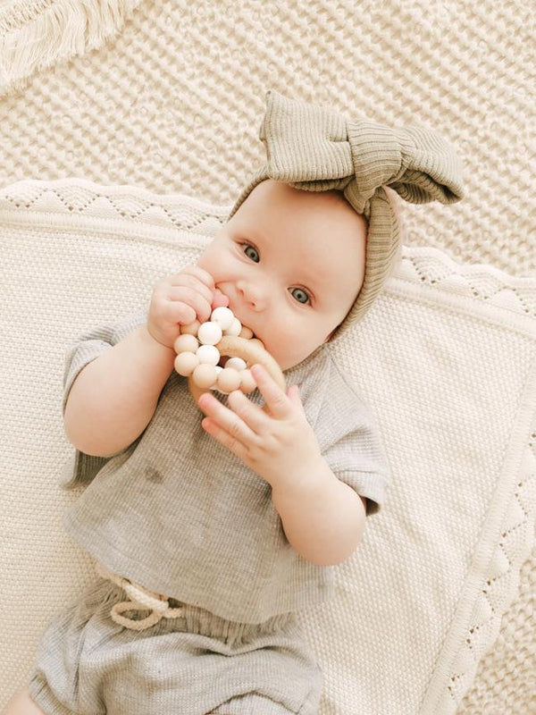 Baby Teething: A Parents' Guide to Soothing Teething Pain